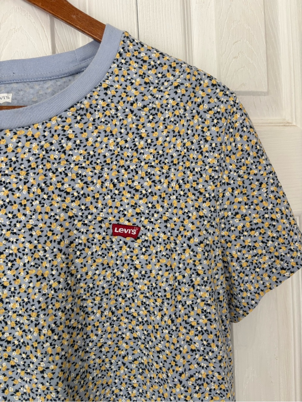 Levi's Women’s Perfect Tee Size Large